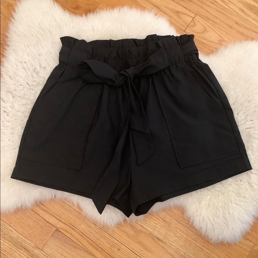Paperbag Shorts ✨ - Picture 5 of 6